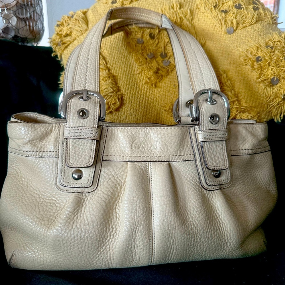 Vintage Coach Soho Cream Leather Tote